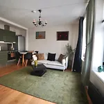 Daire 2 Bedroom Historical Downtown By The Sea