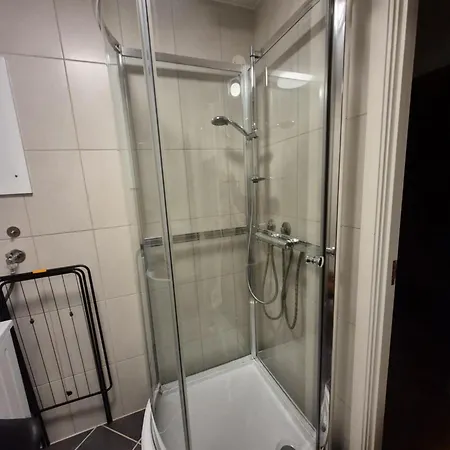 Apartment 2 Bedroom Historical Downtown By The Sea Alesund