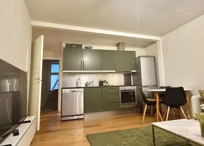 2 Bedroom Historical Downtown By The Sea Apartamento *